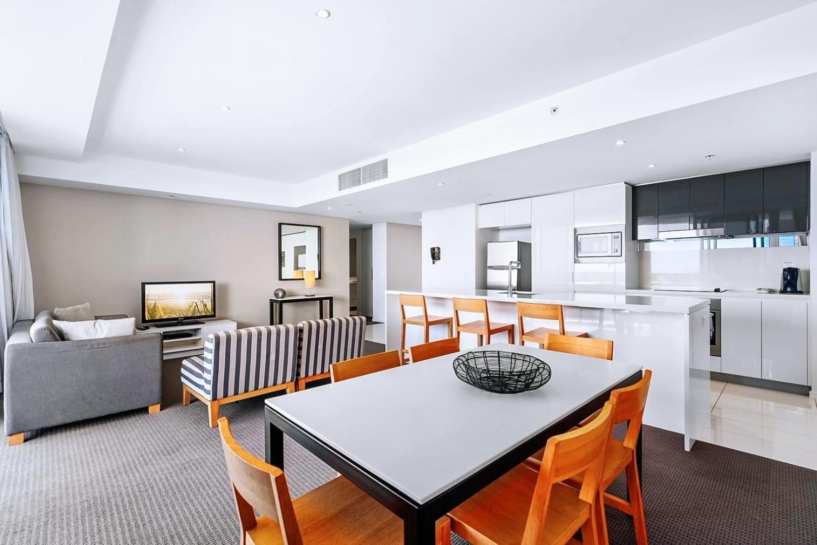 H Luxury Residence Apartments - Holiday Paradise Gold Coast Room photo